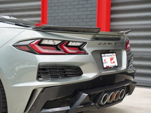 Used 2023 Chevrolet Corvette Z06 RWD image 12