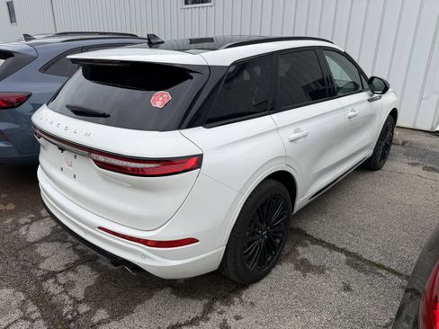 Used 2025 Lincoln Corsair Grand Touring w/ Equipment Group 301A image 4