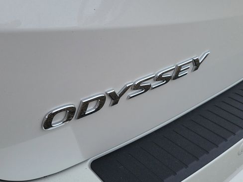 New 2026 Honda Odyssey Touring image 7