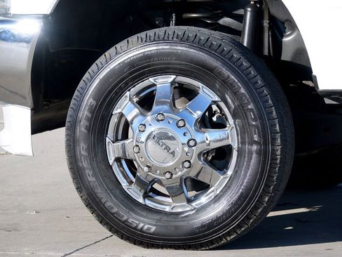 Used 2017 Ford F350 Lariat image 13