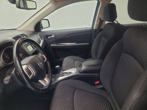 Used 2020 Dodge Journey SE w/ SE Popular Equipment Group FWD image 17