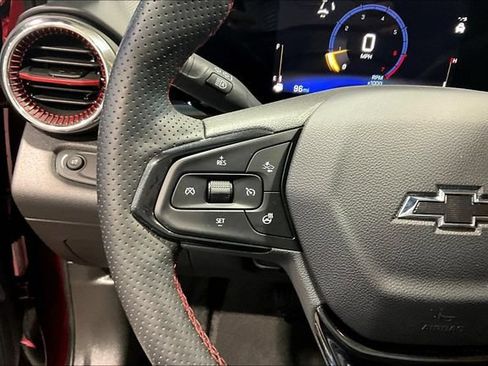 Certified 2025 Chevrolet Trax RS w/ Driver Confidence Package FWD image 11