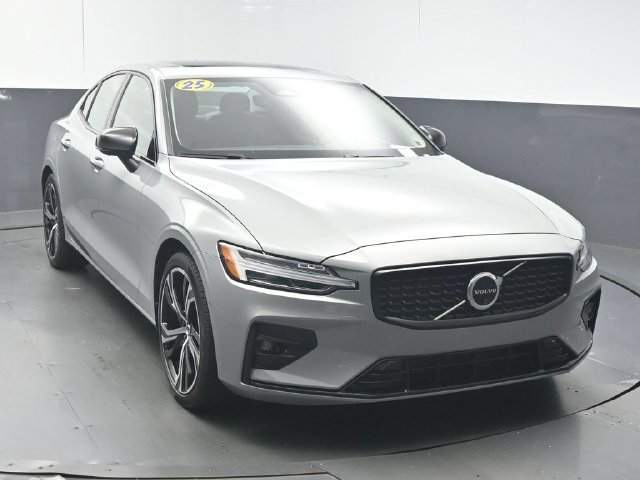 Used 2024 Volvo S60 B5 Plus w/ Protection Package Premier FWD image 2