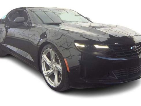 Used 2023 Chevrolet Camaro LT RWD image 3