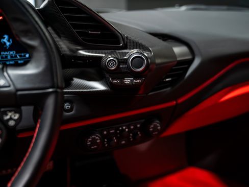 Used 2020 Ferrari 488 Pista Coupe RWD image 23