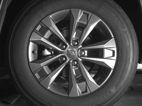 Used 2025 Chevrolet Equinox LT FWD image 14