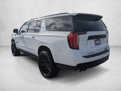 Used 2023 GMC Yukon XL AT4 w/ Technology Package AWD/4WD image 8