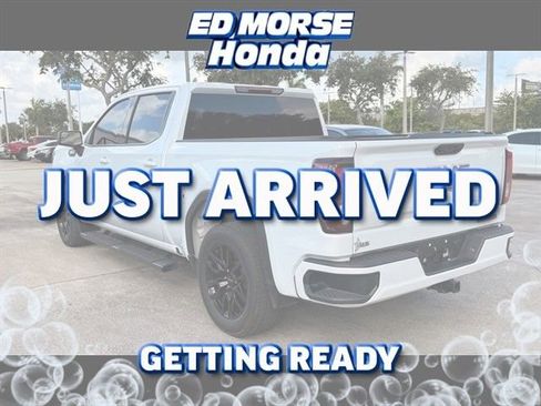 Used 2024 GMC Sierra 1500 Elevation RWD image 3