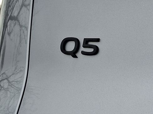 Used 2025 Audi Q5 Premium Plus w/ Premium Plus image 32