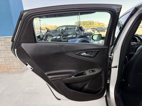 Used 2017 Chevrolet Malibu LT w/ Leather Package image 17