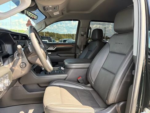 Used 2024 GMC Sierra 1500 Denali w/ Technology Package AWD/4WD image 11