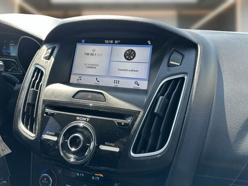 Used 2017 Ford Focus SEL FWD image 17