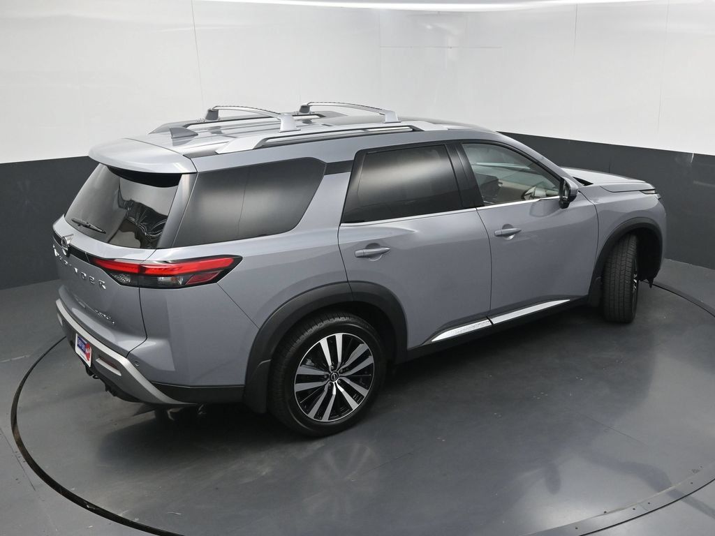 Used 2023 Nissan Pathfinder Platinum AWD/4WD image 39