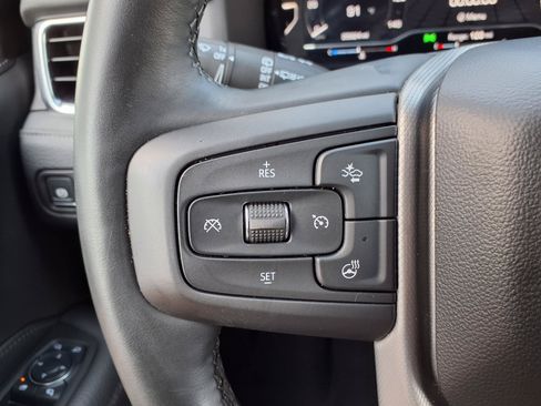 Used 2024 GMC Yukon XL Denali AWD/4WD image 17
