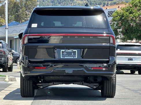 New 2026 Lincoln Navigator Black Label AWD/4WD image 4