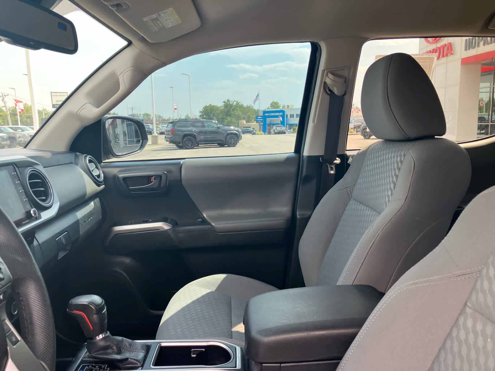 Used 2023 Toyota Tacoma SR5 RWD image 7
