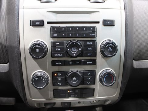 Used 2010 Ford Escape XLT image 14