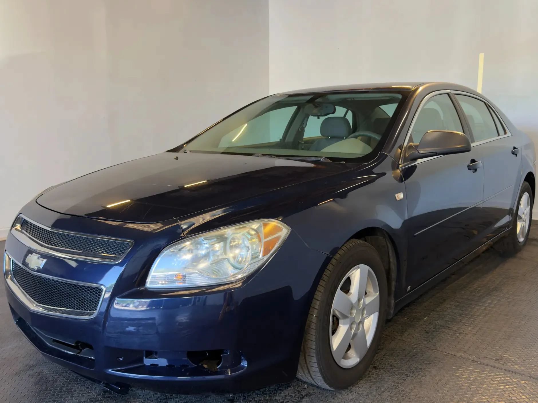 Used 2008 Chevrolet Malibu LS FWD image 2