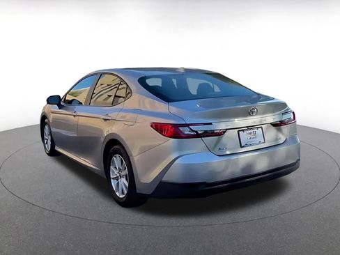 Used 2025 Toyota Camry LE image 15