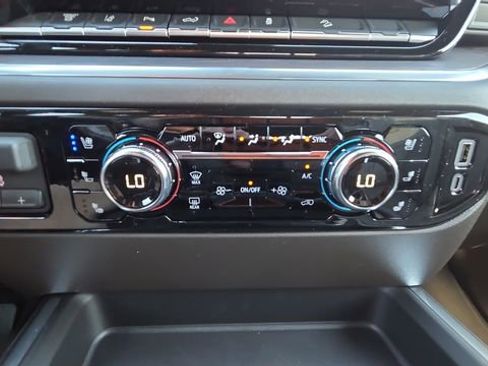 New 2026 GMC Sierra 2500 SLT w/ SLT Premium Package image 42