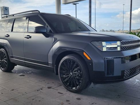 Used 2025 Hyundai Santa Fe Calligraphy image 4