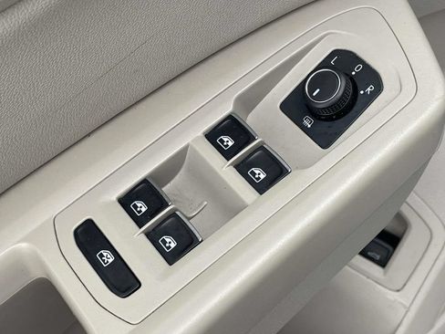 Used 2019 Volkswagen Atlas SE FWD image 20