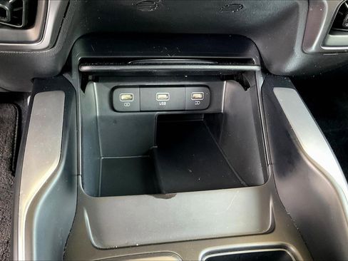 Used 2023 Kia Sorento LX FWD image 15