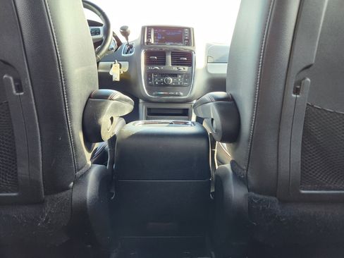 Used 2018 Dodge Grand Caravan GT FWD image 14