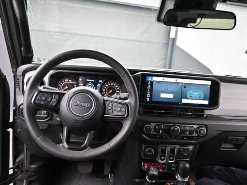 Used 2024 Jeep Wrangler Sport AWD/4WD image 14