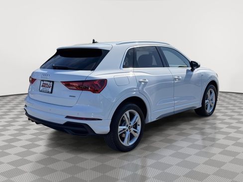 Used 2023 Audi Q3 2.0T Premium w/ Convenience Package image 6