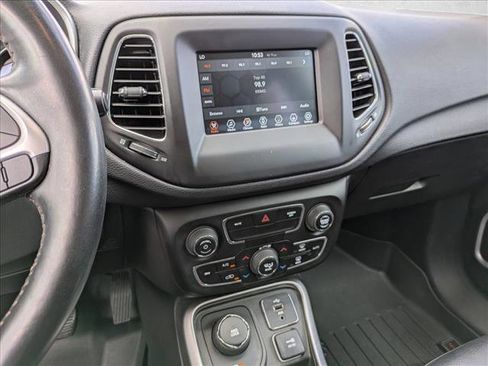 Used 2018 Jeep Compass Latitude w/ Popular Equipment Group AWD/4WD image 15