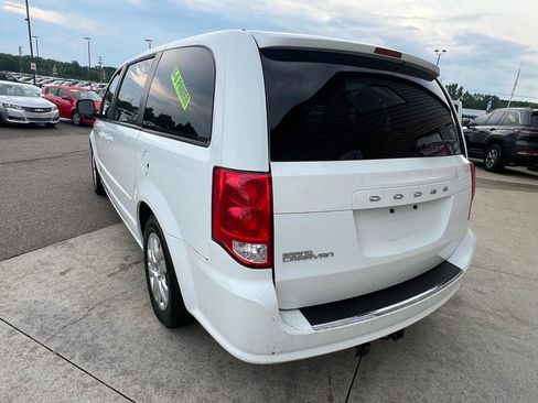 Used 2017 Dodge Grand Caravan SE image 7