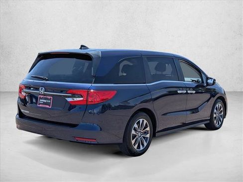 Used 2024 Honda Odyssey EX-L image 5