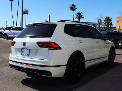 Used 2022 Volkswagen Tiguan SE R-Line image 13