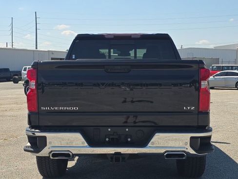 Used 2024 Chevrolet Silverado 1500 LTZ w/ LTZ Premium Package image 4