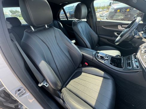 Used 2019 Mercedes-Benz E 300 4MATIC image 17