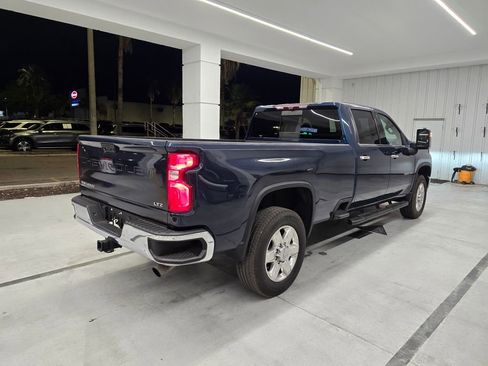 Used 2020 Chevrolet Silverado 2500 LTZ w/ LTZ Premium Package AWD/4WD image 6