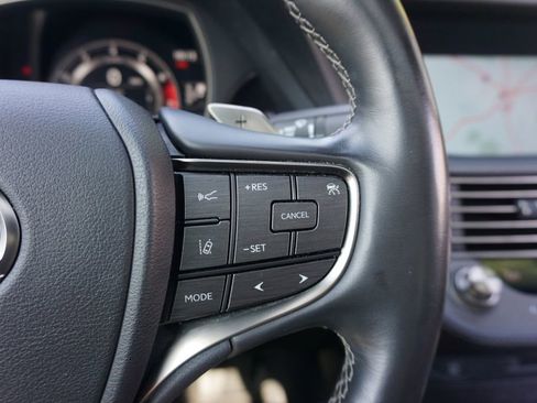 Used 2020 Lexus LS 500 w/ Accessory Package (Z2) image 8