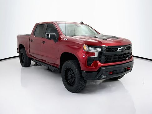 Used 2025 Chevrolet Silverado 1500 LT Trail Boss w/ Convenience Package II AWD/4WD image 3