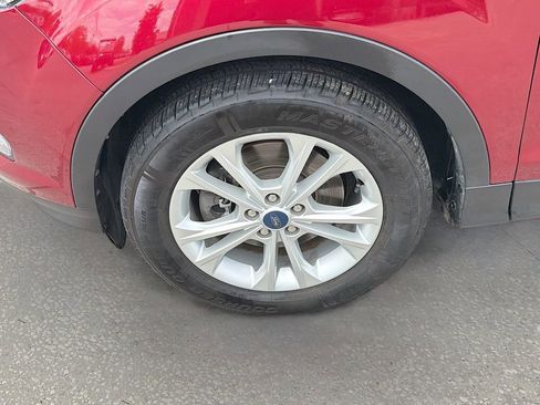 Used 2019 Ford Escape SEL AWD/4WD image 38