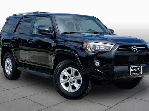 Used 2023 Toyota 4Runner SR5 AWD/4WD image 3
