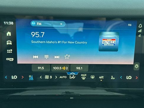 Used 2025 Lincoln Navigator Reserve AWD/4WD image 21