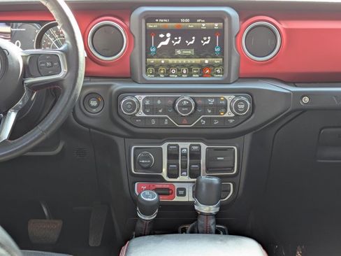 Used 2018 Jeep Wrangler Unlimited Rubicon AWD/4WD image 15
