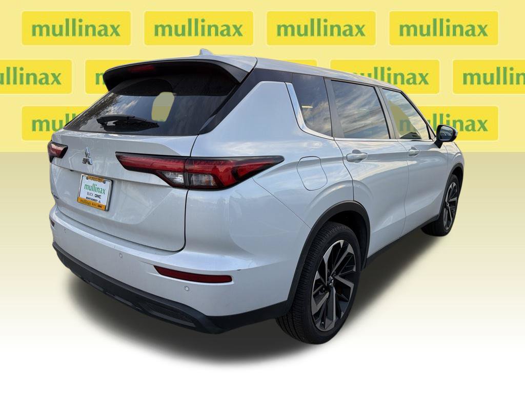 Used 2022 Mitsubishi Outlander ES FWD image 10