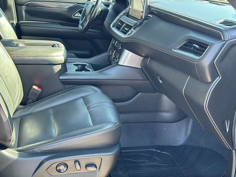 Used 2021 Chevrolet Suburban RST w/ Luxury Package RWD image 22