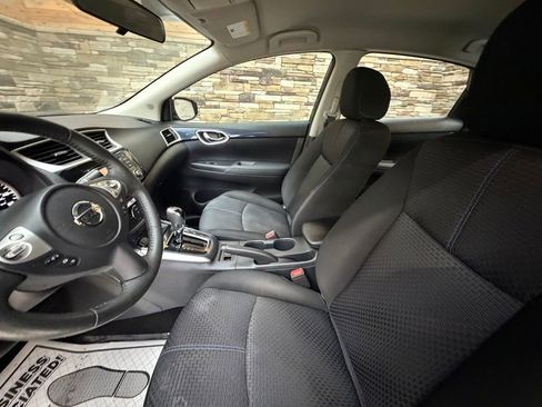 Used 2018 Nissan Sentra SR w/ SR Midnight Edition Package image 11
