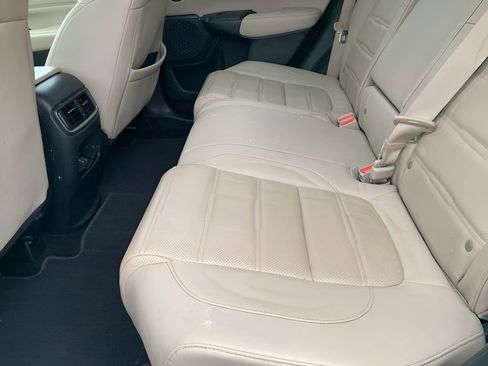 Used 2018 Honda CR-V Touring image 13