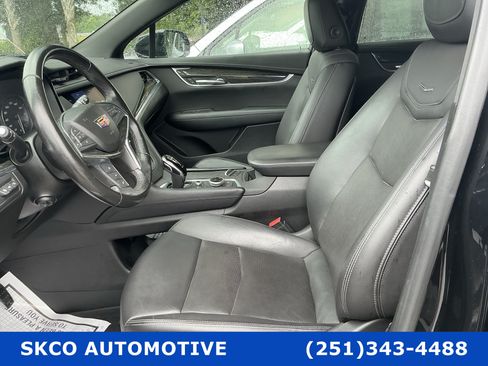 Used 2020 Cadillac XT5 Premium Luxury FWD image 11