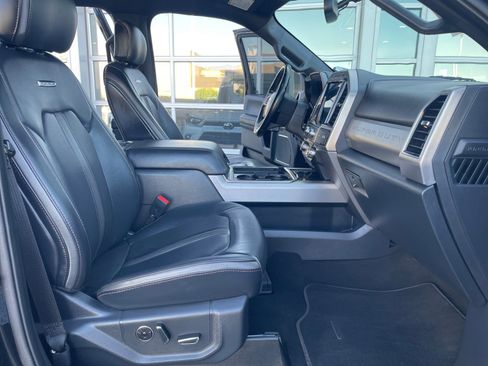 Used 2022 Ford F450 Platinum AWD/4WD image 19