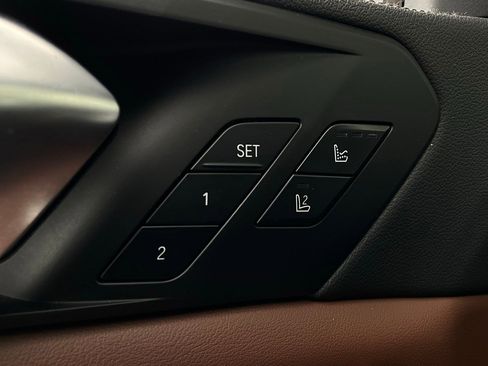 Used 2023 BMW X5 xDrive40i w/ Luxury Seating Package image 23